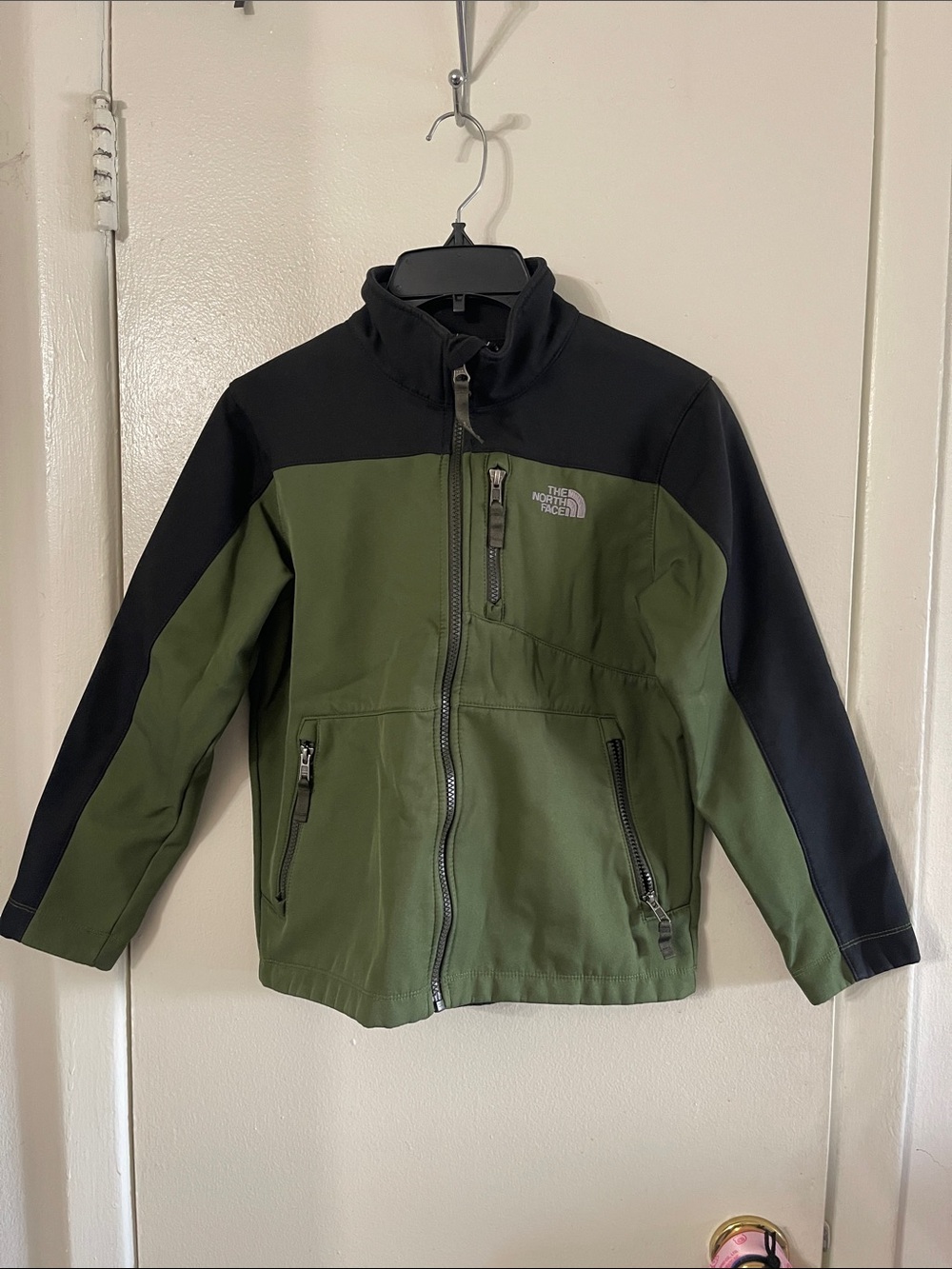 THE NORTH FACE APEX BIONIC JACKET KIDS SIZE M (10-12Yrs)